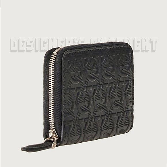 SALVATORE FERRAGAMO black Leather ID window GANCINI Embossed zip around wallet - Picture 6 of 6